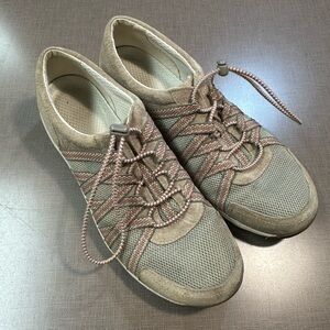 Dansko Casual Tan & Pink Sneakers Size 41
